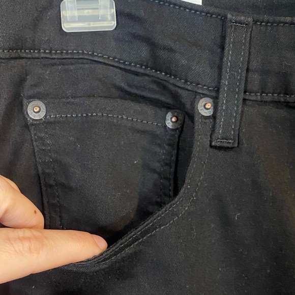 NWT Levi’s Black High Waisted Flare Leg Denim Jeans, Size 33/32 - Picture 4 of 12